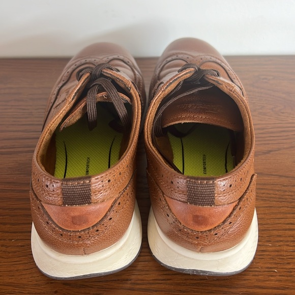 Florsheim Kids Great Lakes Wing Tip Ox Jr., brown, size 4.5M big kid - Picture 3 of 9